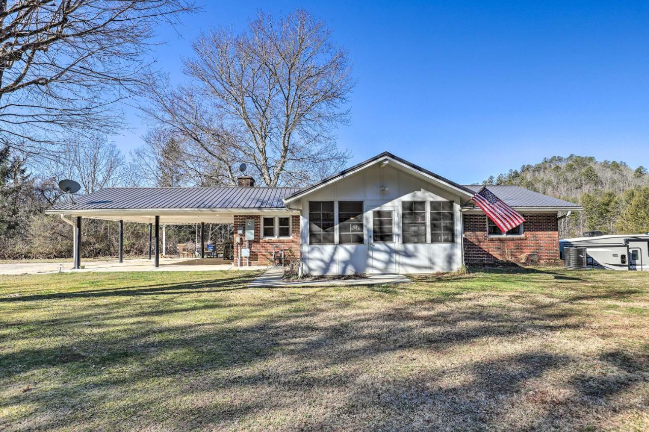 Blue Ridge Mountain Escape With Hot Tub, Grill! Villa Brevard Eksteriør billede